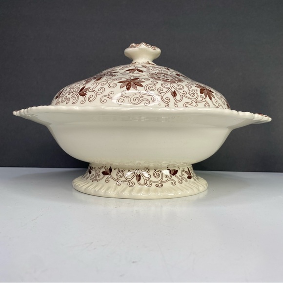 MASON'S BOW BELLS BROWN, FLOWERS & SCROLLS: Lidded SERVING BOWL 11” CRAZING - Picture 2 of 16